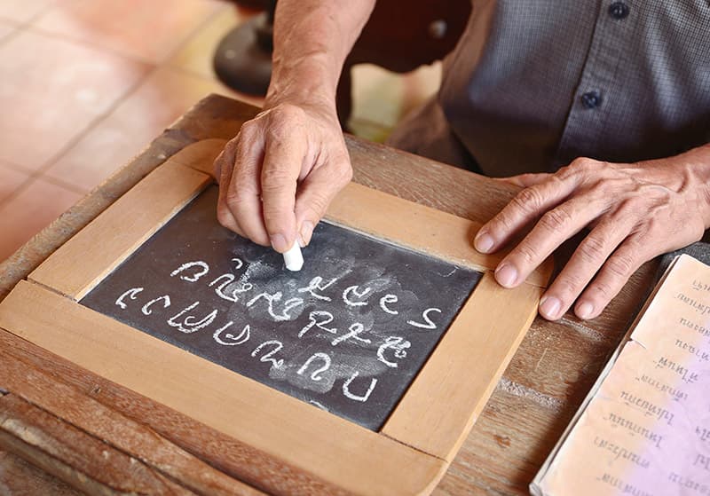 langue ecriture thai